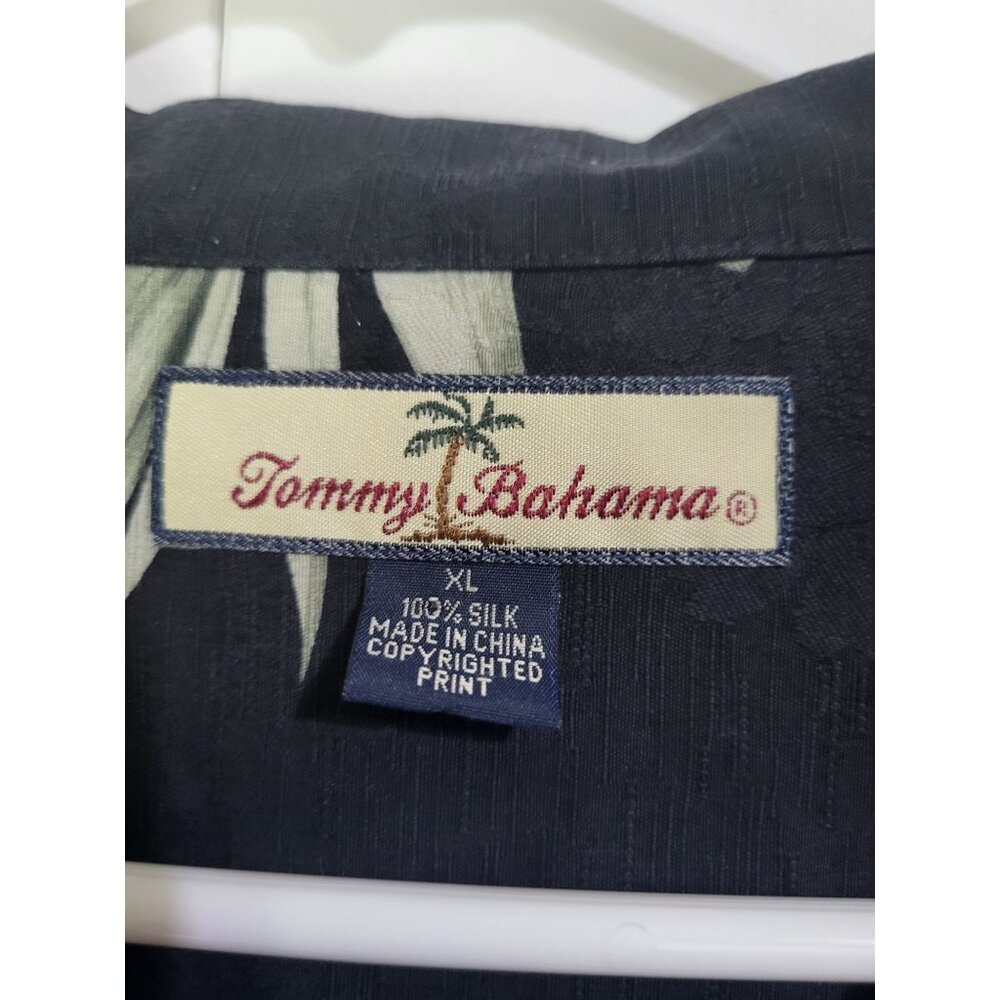 Tommy Bahama Men's XL Silk Tropical Palm Resort Button Up Shirt Travel Hawaiian - Picture 3 of 6